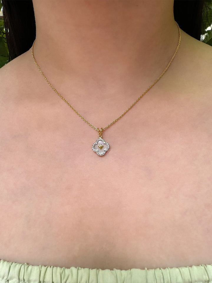 Nata Clover Pendant