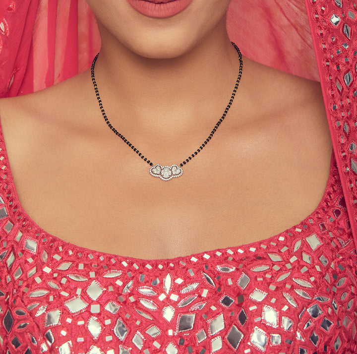 Round flanked by Hearts Millennial Mangalsutra